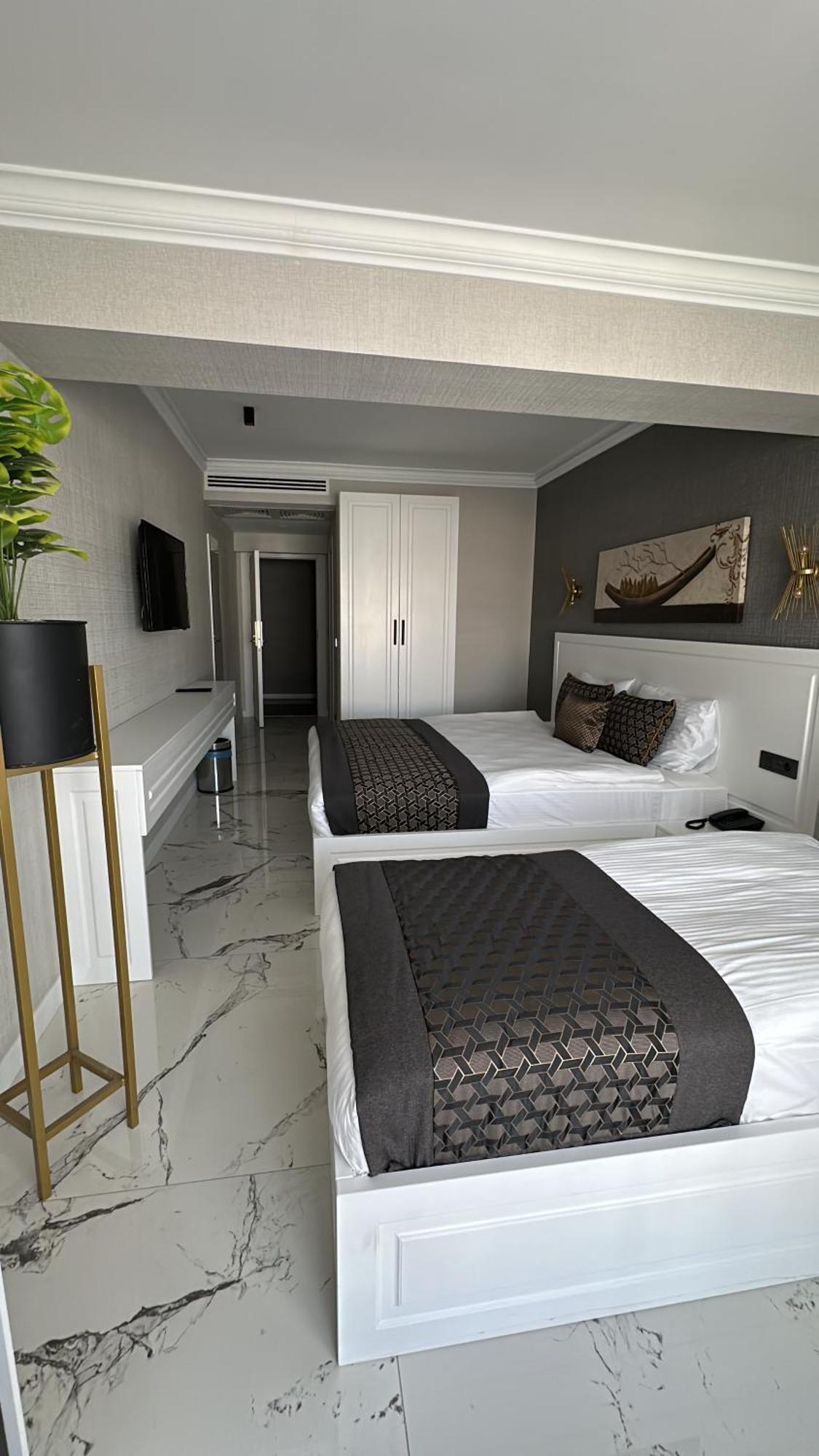 Park Milano Hotel Ізмір Екстер'єр фото